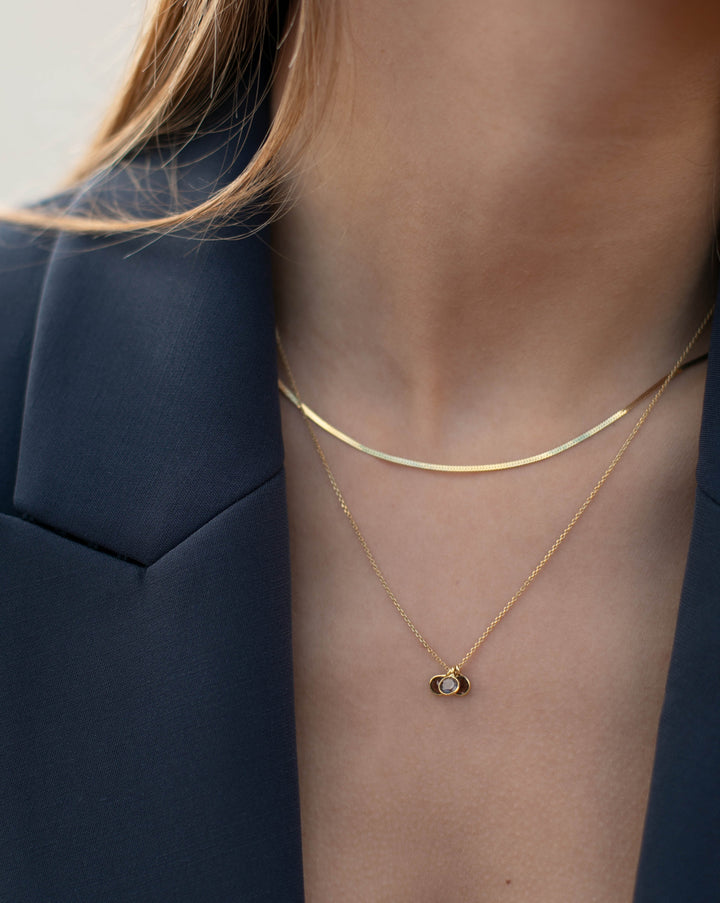 Collier à chaîne plate